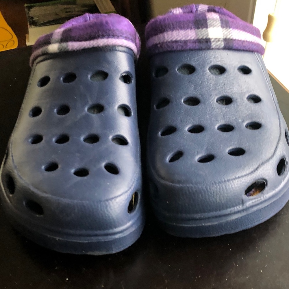 Unbranded flannel lined clogs size 8